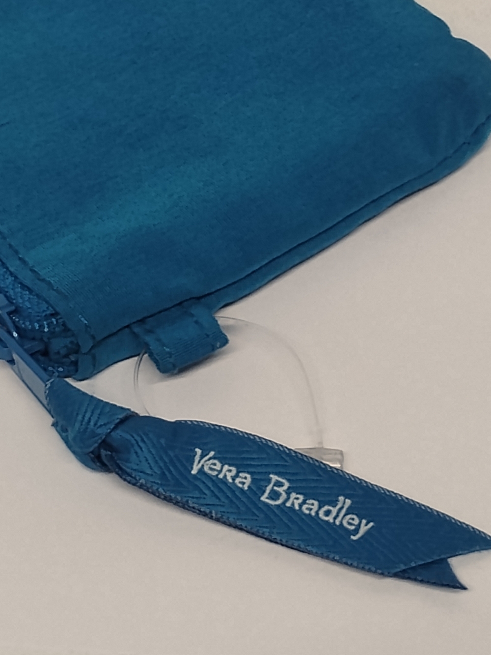 Women's Accessories, Vera Bradley, Varsales, Buxton - Picture 10 of 16